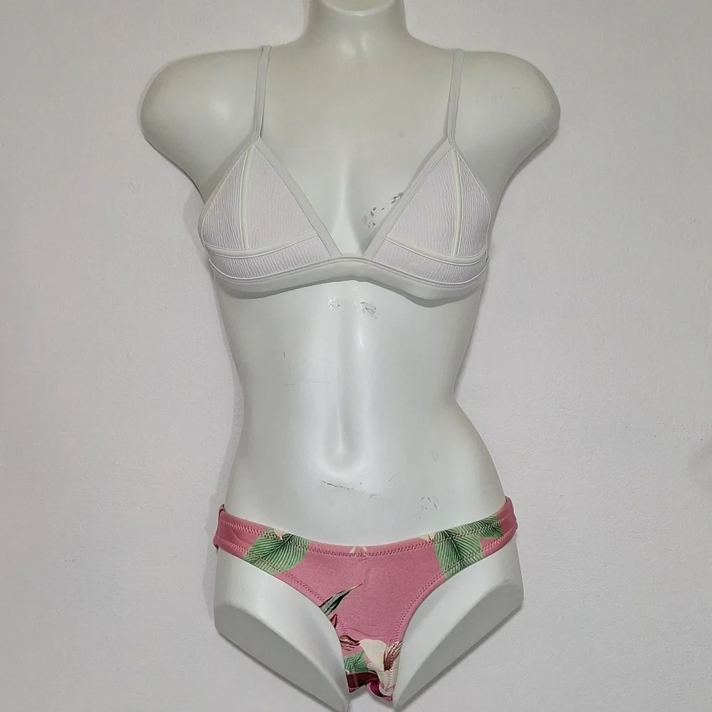Triangl Swimwear White and Pink Bikini Swim Cinch Bag